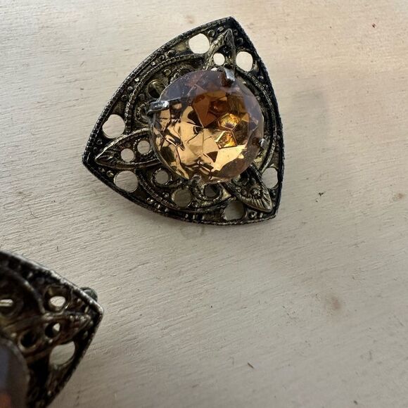 Vintage Filigree Triangle Earring With Champagne Rhinestone - Picture 2 of 5